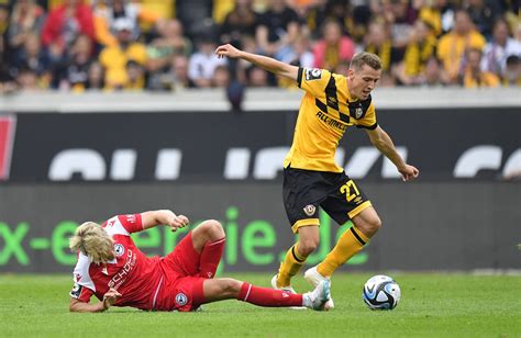 Aufstellungen: Teilnehmer: Viktoria Köln Gegen Dynamo Dresden