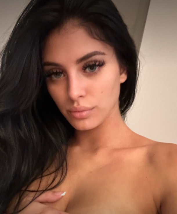 7 Tips for Success as Camilla Araujo's OnlyFans Assistant