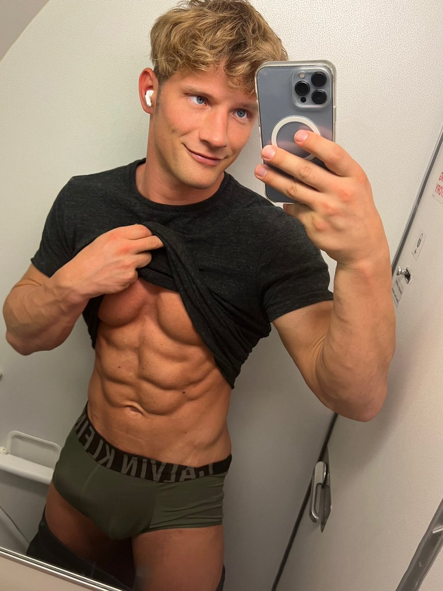 7 Ways Daniel Knight’s OnlyFans Stands Out