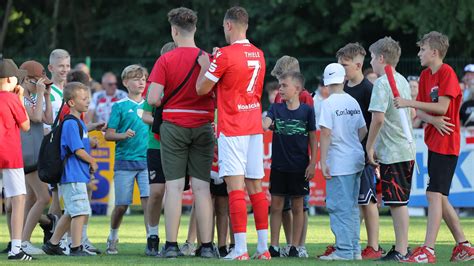 Energie Cottbus 3 Liga Neue Spieler Neues Trikot Die Bilder Vom Energie Cottbus 3 Liga Neue Spieler Neues Trikot Die Bilder Vom