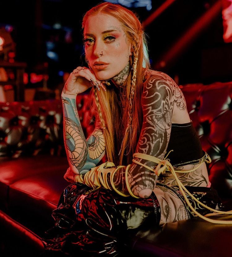 Esc Ndalo En La M Sica Babo De Cartel De Santa Y Kelly Medanie Esc Ndalo En La M Sica Babo De Cartel De Santa Y Kelly Medanie