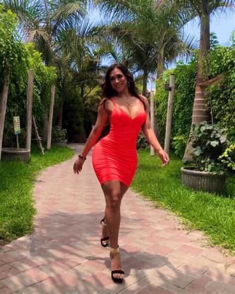 5 Ways Fatima Segovia Excels on OnlyFans