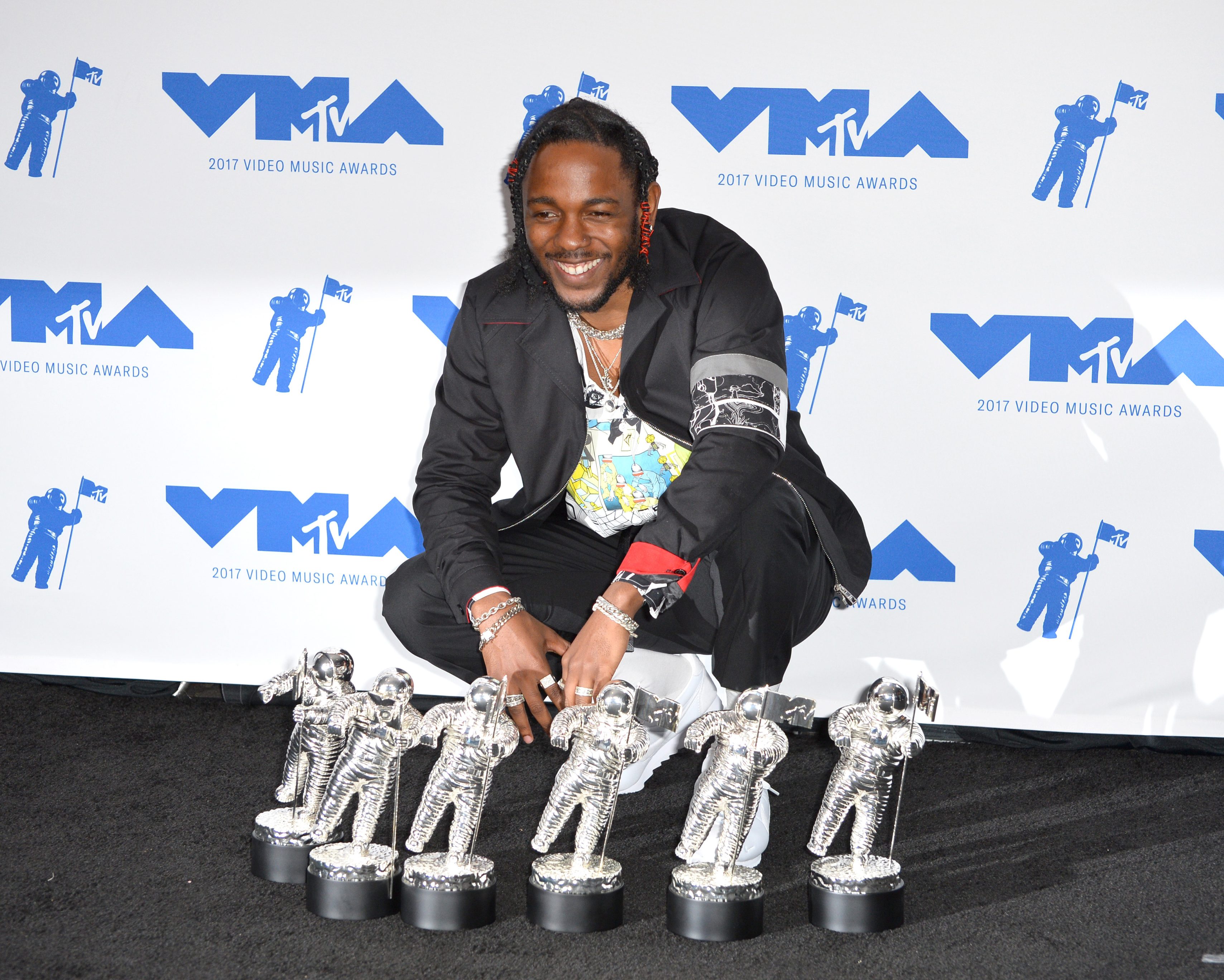 Kendrick Lamar Height Unveiling The Truth Behind The Rapper S Stature Kendrick Lamar Height Unveiling The Truth Behind The Rapper S Stature