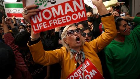 Kommentar Bundeskanzler Muss Sich F R Frauen Im Iran Einsetzen Ndr Kommentar Bundeskanzler Muss Sich F R Frauen Im Iran Einsetzen Ndr