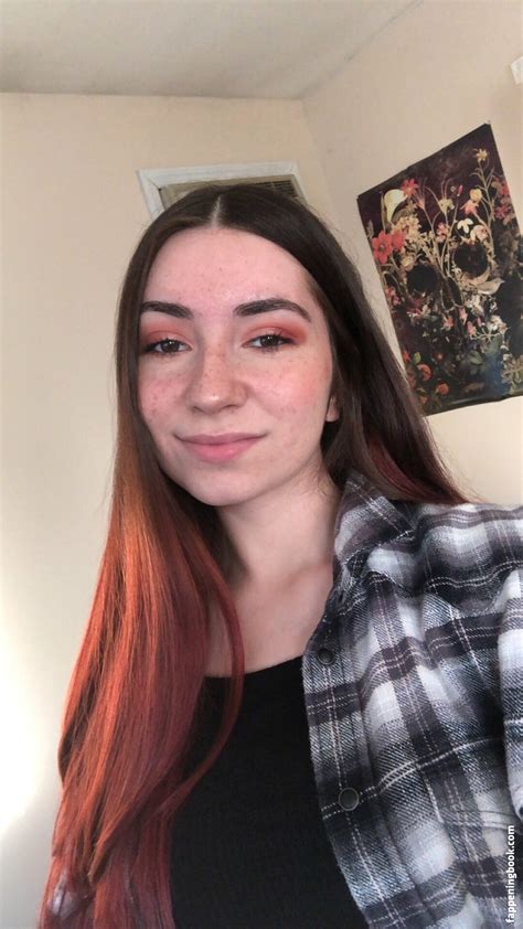 Lucklessholly OnlyFans Nude Content Revealed: What to Expect