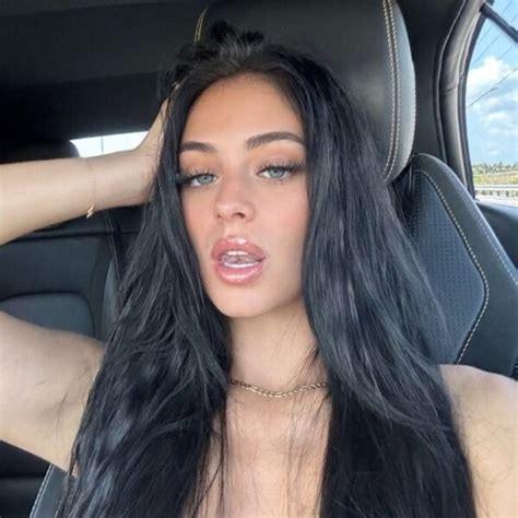 7 Tips for Captivating OnlyFans Pics