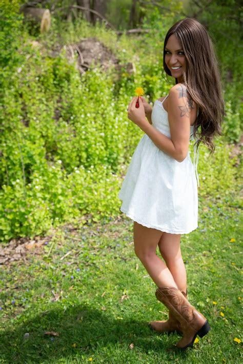 7 Tips for Success on OnlyFans: Casey Mae's Secrets