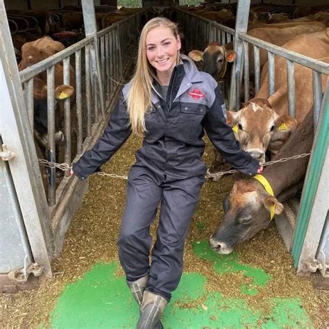 5 Tips for Success as an OnlyFans Farmgirl