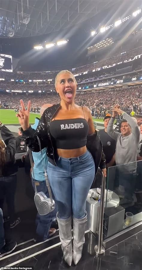 Onlyfans Model Danii Banks Talks Kids Seeing Her Flashing Boobs At Onlyfans Model Danii Banks Talks Kids Seeing Her Flashing Boobs At
