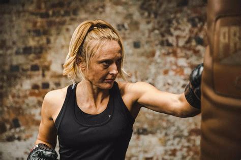 Quem S O As Lutadoras De Boxe Que Deram Beijo Na Boca Durante Encarada Quem S O As Lutadoras De Boxe Que Deram Beijo Na Boca Durante Encarada