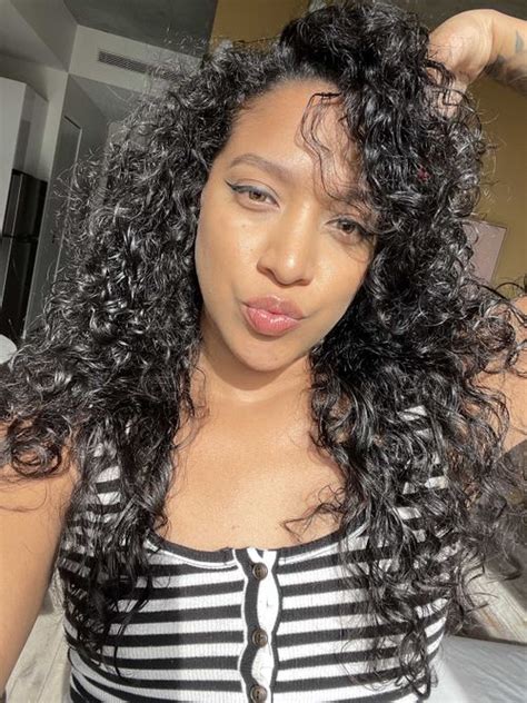 5 Secrets Behind Roxanne's OnlyFans Success