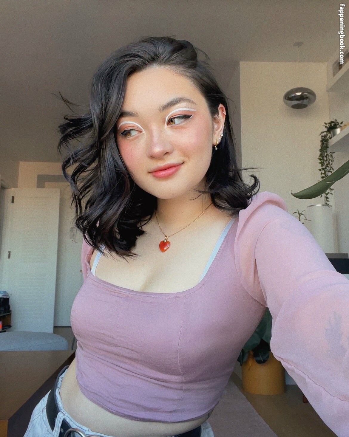 7 Secrets Behind Waifuheidy's OnlyFans Success