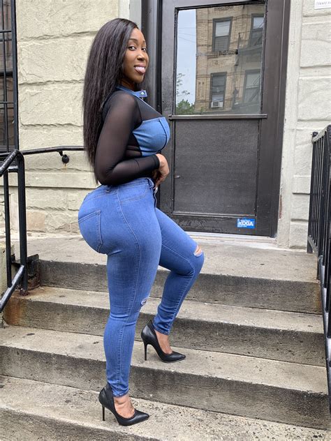 5 Secrets to Zmeenaor’s OnlyFans Success