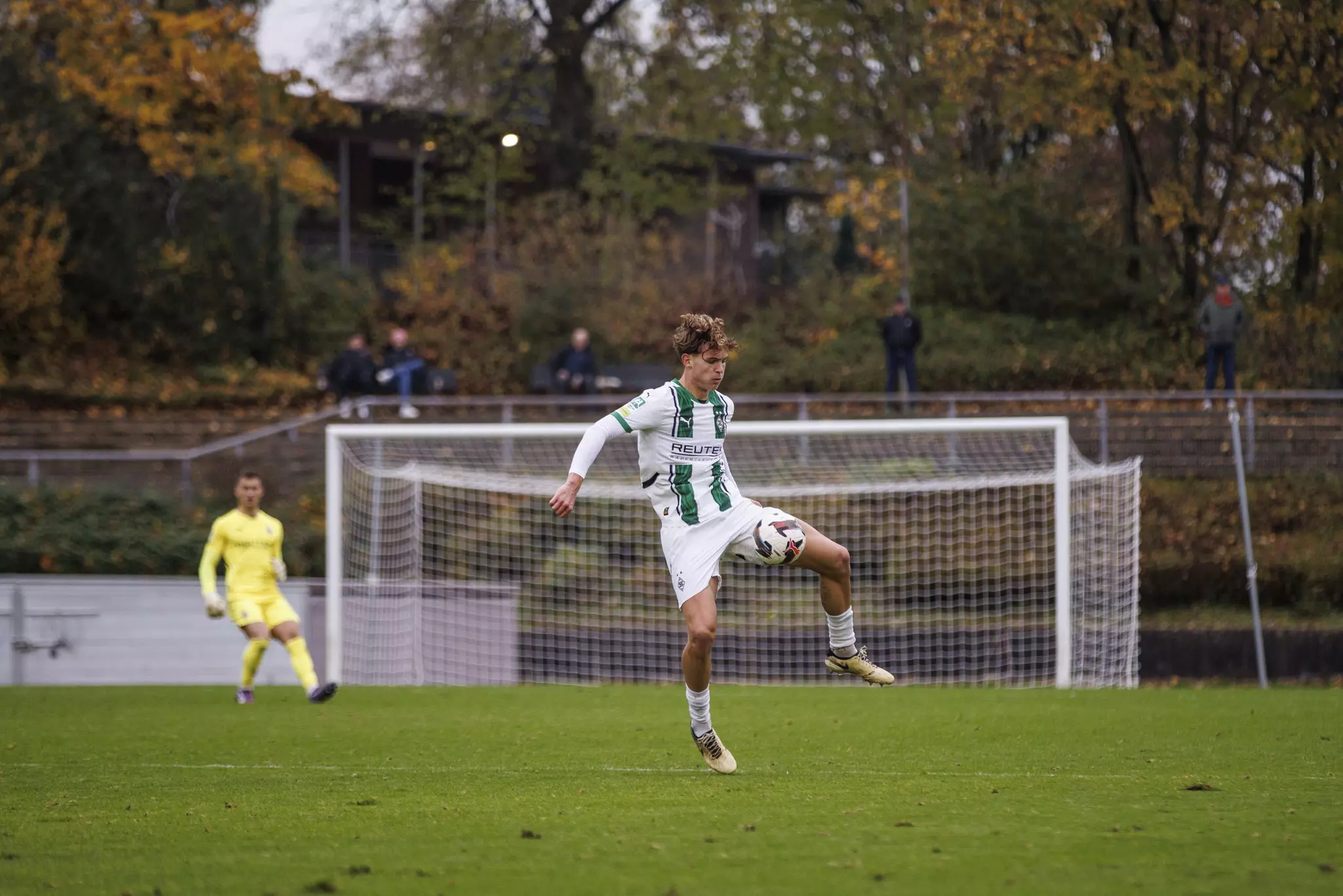 Borussia Mönchengladbach Setzt Auf Taktische Disziplin Gegen Ksc – Standby Für Spitzenleistungen
