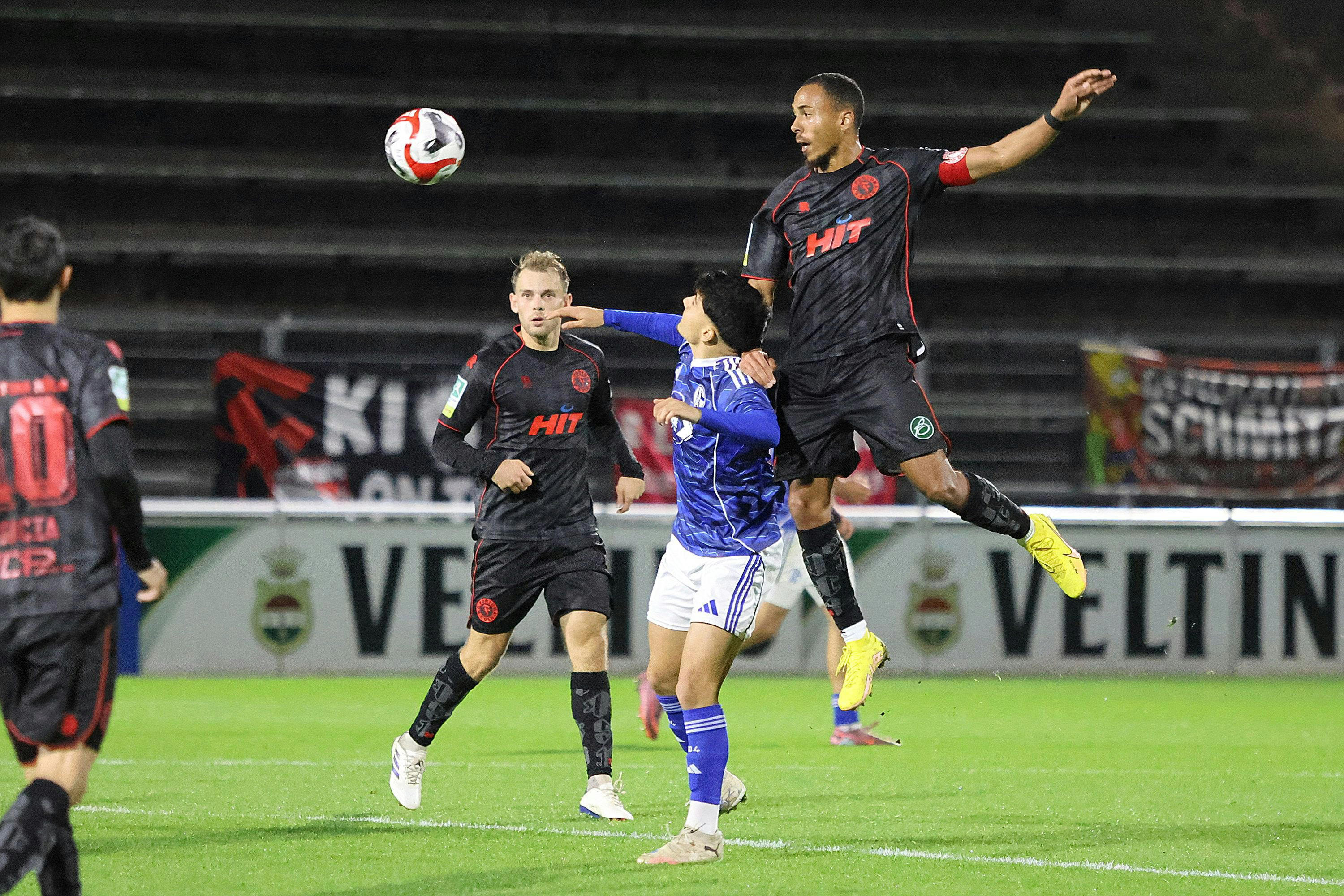 Taktisch Ausgewogen Gegen Favorit – Schalke Ii Bleibt In Der Regionalliga